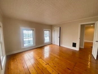 Photo - 35 Broad St Unit 3