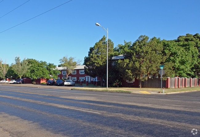 Siena Townhomes & Flats