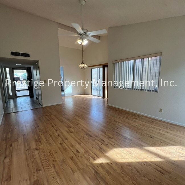 Photo - East Side Home With Wonderful Amenities!