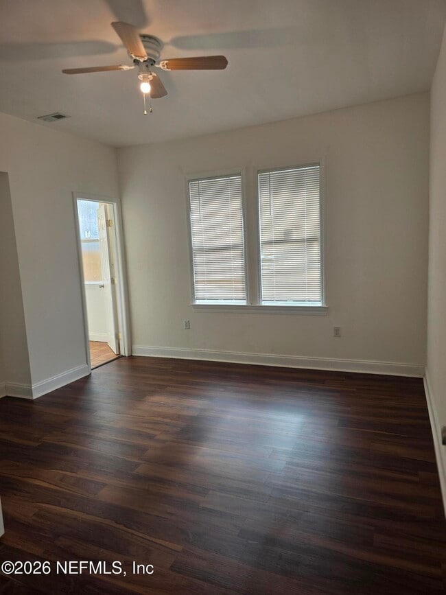 Photo - 2675 Ernest St