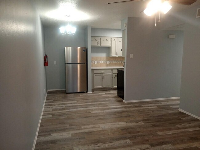 Photo - 3017 Corpus Christi St Unit B