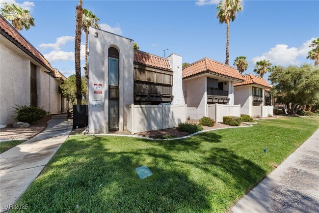 Building Photo - 1390 E Vegas Valley Dr Unit 25