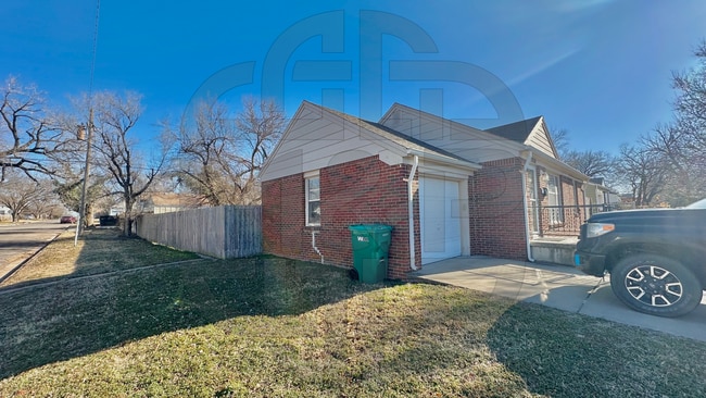 Photo - 1258 N Crestway St