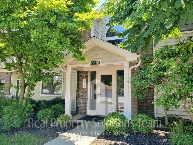 Building Photo - Beautiful 2 Bedroom Condo Unit 208