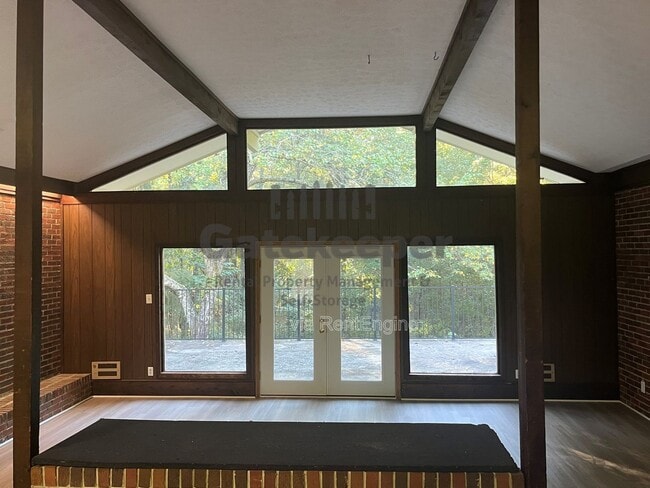 Photo - 163 Old Norton Rd