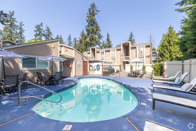 Park 210 Apartment Homes - Pool - Park 210 Apartment Homes