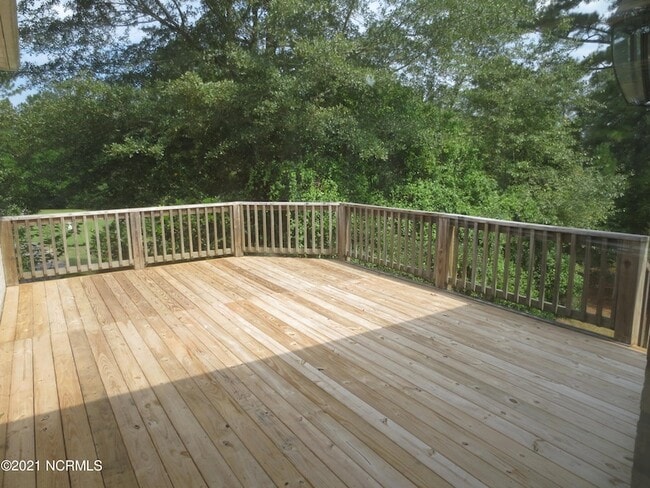 Photo - 8 Country Club Blvd