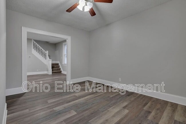 Photo - 293 E Woodrow Ave