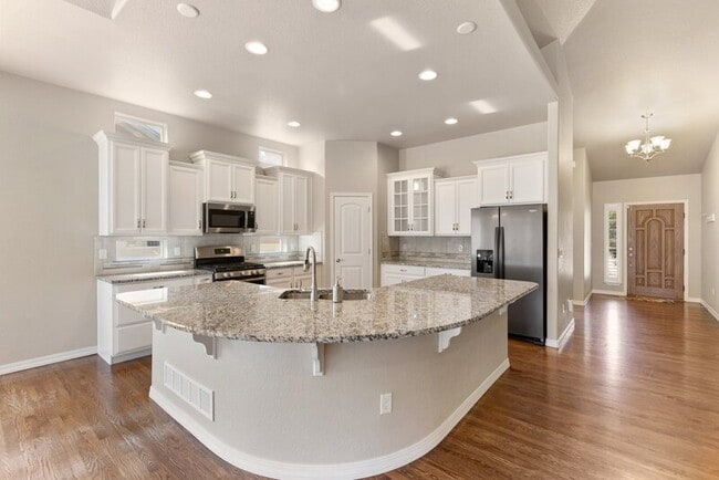 Photo - 3003 Looking Glass Way