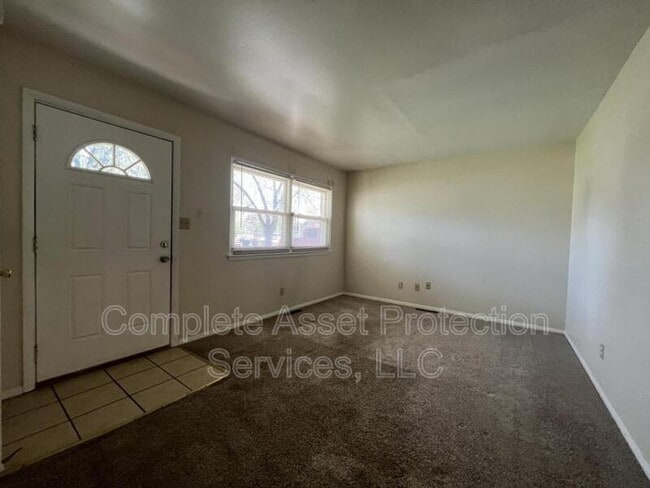 Photo - 934 N Wood St House
