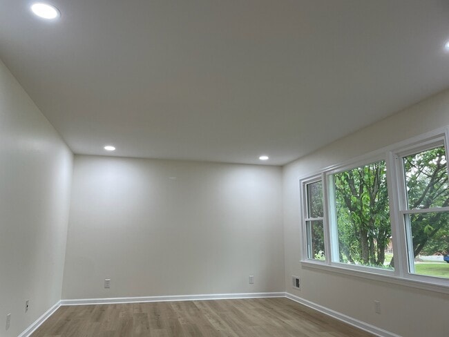 Photo - 9502 Doewood Ln