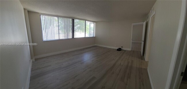 Photo - 4222 Inverrary Blvd Unidad 4108