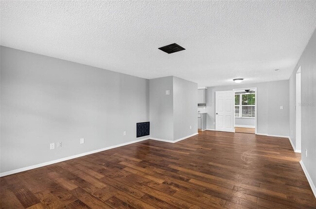 Photo - 8905 Tropical Palm Way
