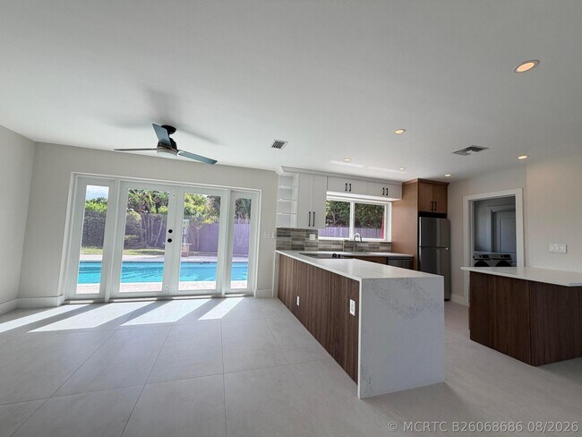 Photo - 1100 W Camino Real