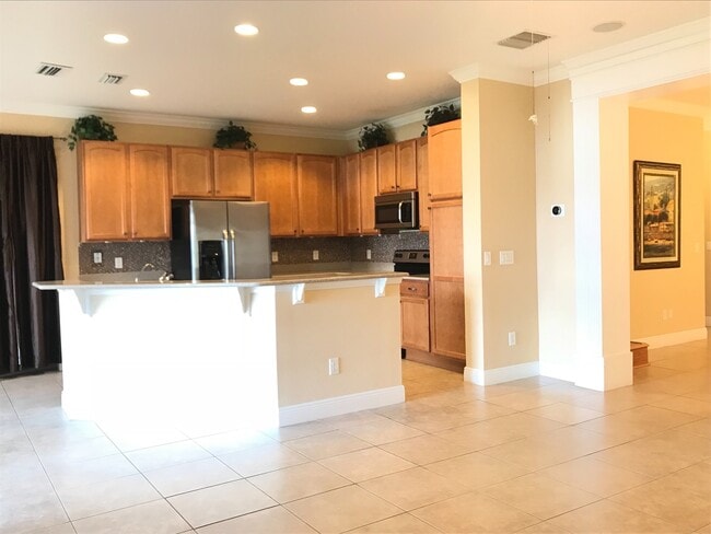 Photo - AMAZING HOME WITH LAKEFRONT VIEW!