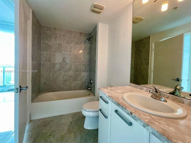Photo - 244 Biscayne Blvd Unidad 4307