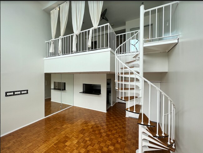 Photo - 23 Water Grant St Unidad 10c