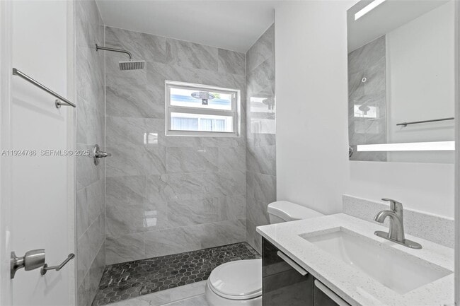 Photo - 2847 Polk St Unit 2