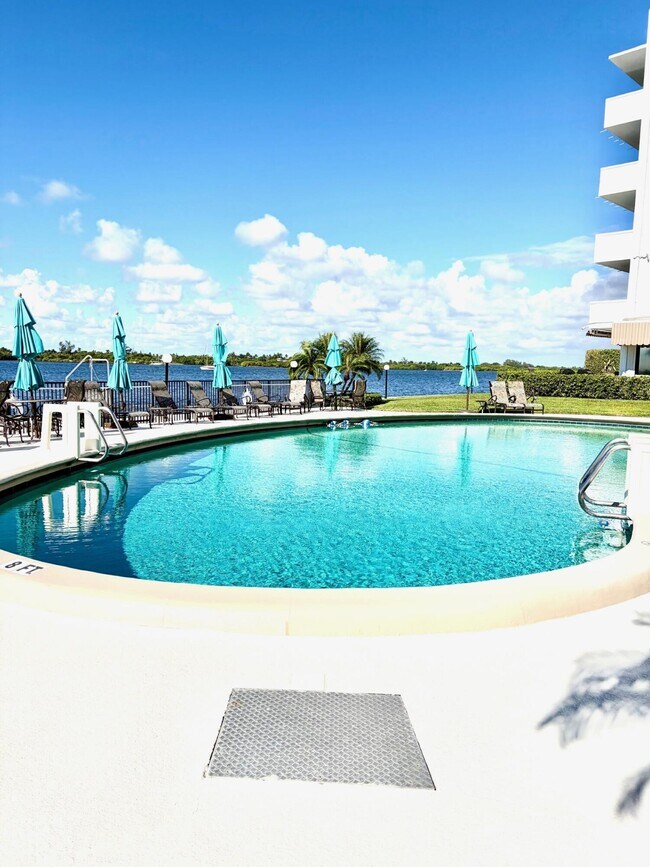 Building Photo - 2840 S Ocean Blvd Unit 2050