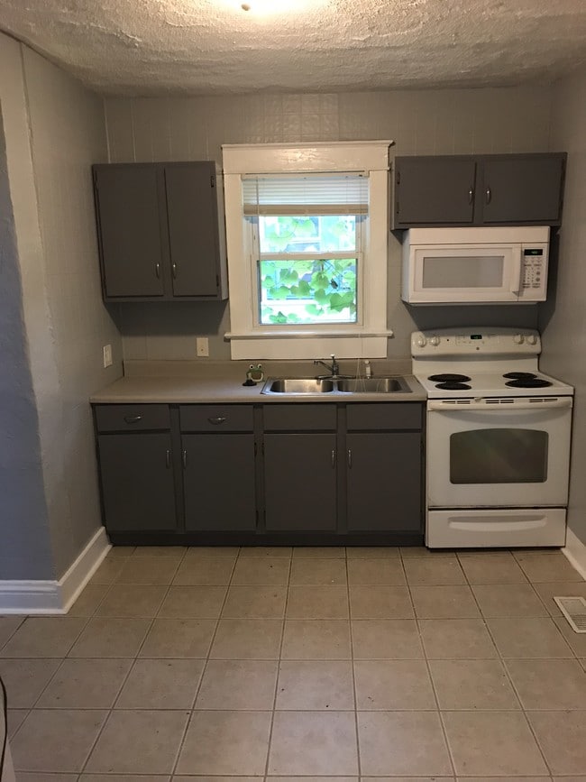 Photo - 109 N Lawndale Ave