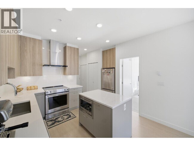 Photo - 7588 16th St