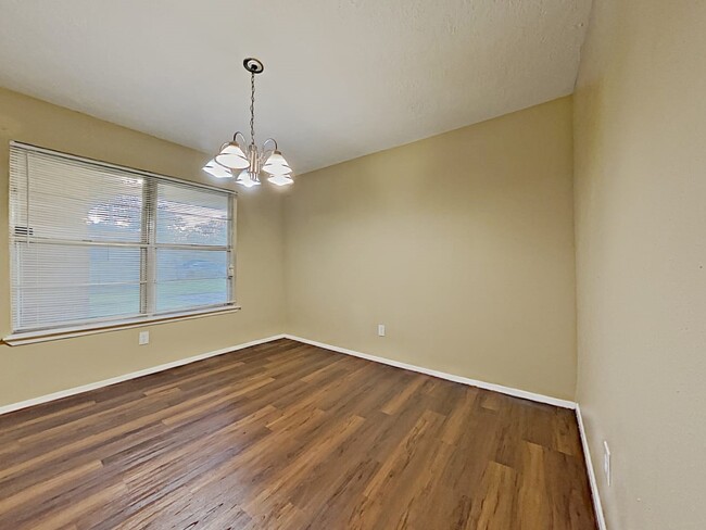 Photo - 6530 Bridgegate Dr