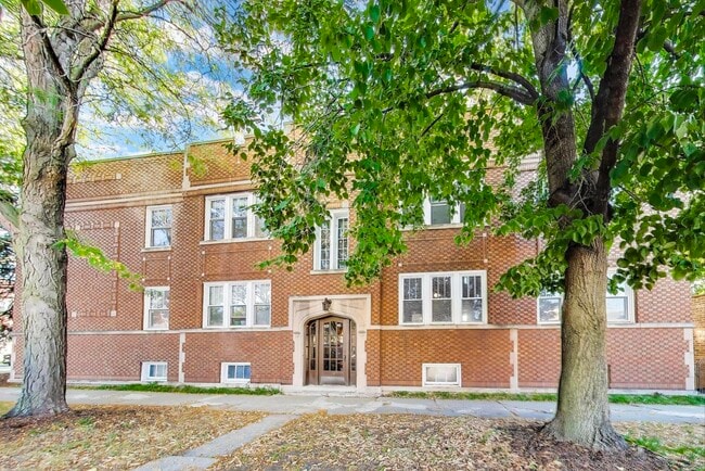 Building Photo - 3921 N Long Ave Unit 2N