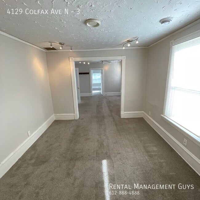 Photo - Nice 2 Bedroom! Laundry included, Off stre... Unit 3