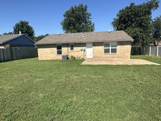 Photo - 632 Ramblin Oaks Dr