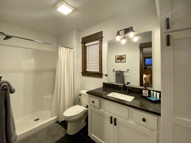 Photo - 141 Caitlin Rd