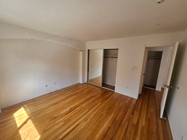 Photo - 1600 W Greenleaf Ave Unit 203