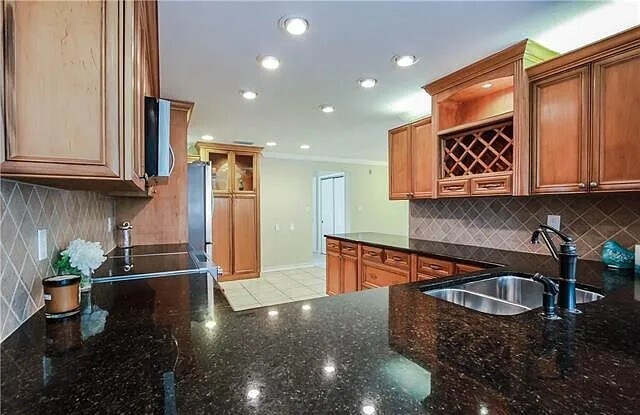 Photo - 1010 Sumica Dr