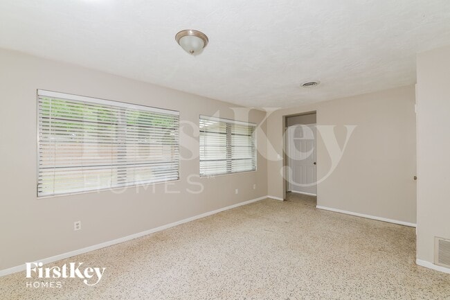 Photo - 4516 56th St W