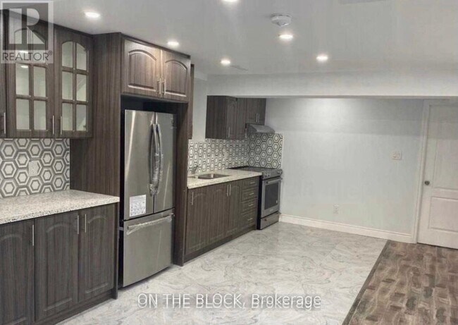 Photo - 362 N Park Blvd