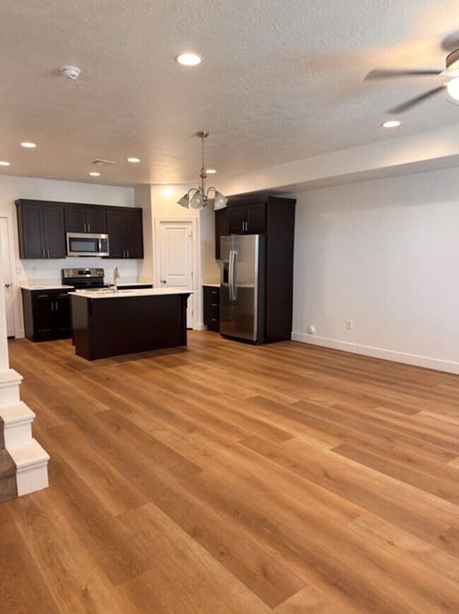 Photo - $500.00 OFF FIRST FULL MONTH OF RENT on 3 Bed/2.5 Bath Home!
