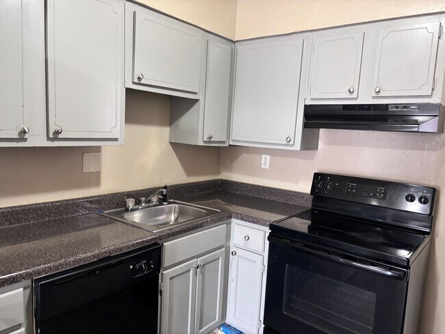 Photo - The Summereast