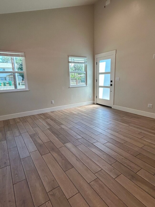 Photo - 372-384 E 8th Ave Unit 384 #1