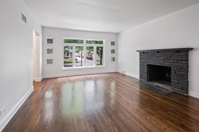 Photo - 6114 N Lenox Ave
