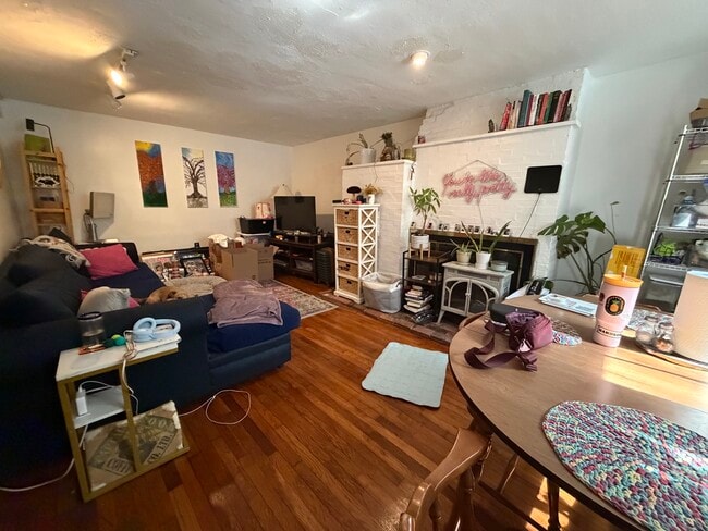Photo - 8 Lindall Pl Unit 5