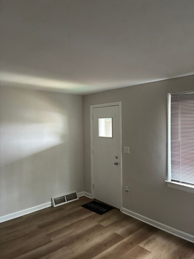 Photo - Pine Street House