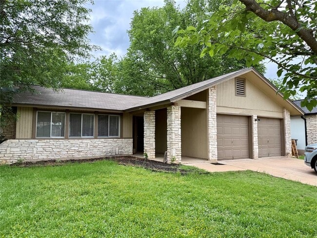 Building Photo - 610 Chisholm Valley Dr