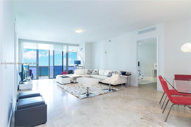 Photo - 15811 Collins Ave Unidad 2103 Rental