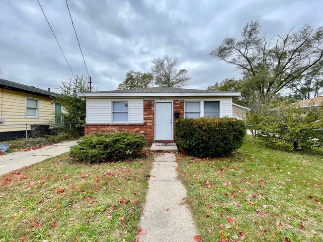 Three Bedroom Home in Muskegon - Three Bedroom Home in Muskegon