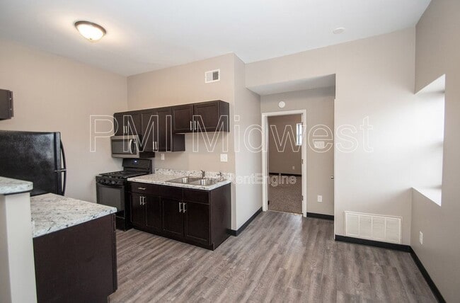 Photo - 2060 N Delaware St Unit 12