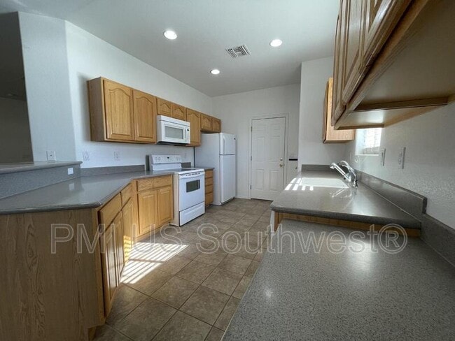 Photo - 2067 Jamie Rd