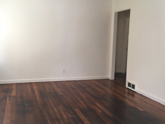 Photo - 3BR House Near Lakeside Park