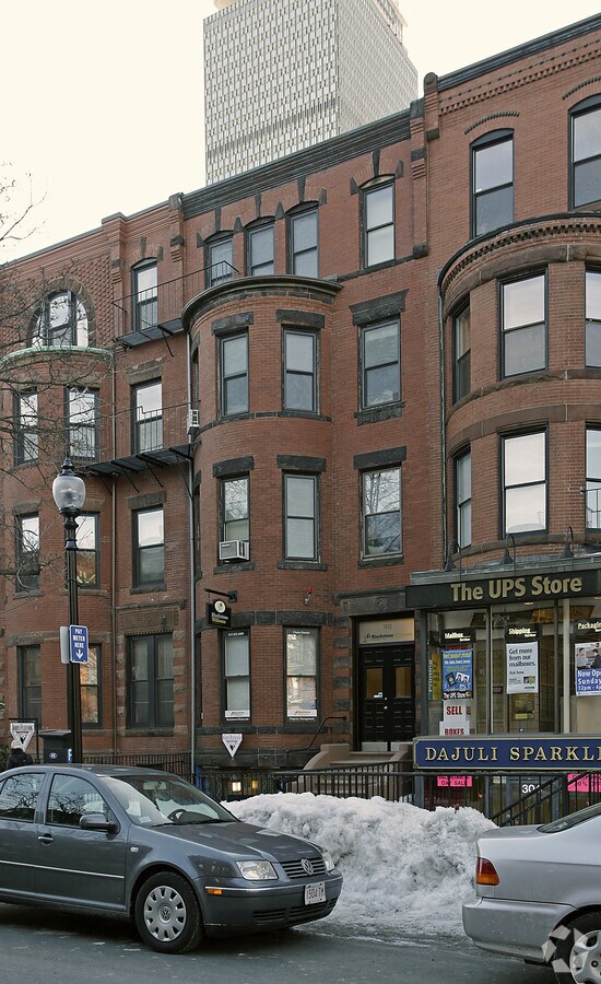 Photo - 302 Newbury St