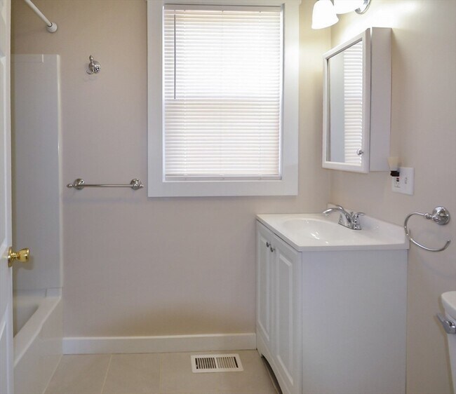 Photo - 76 Brown St Unit 2