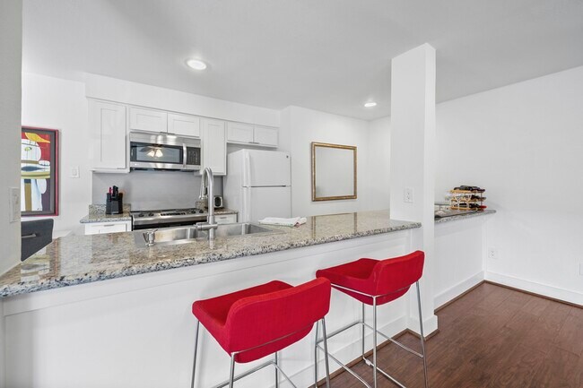 Building Photo - 234 Westheimer Rd Unit 8