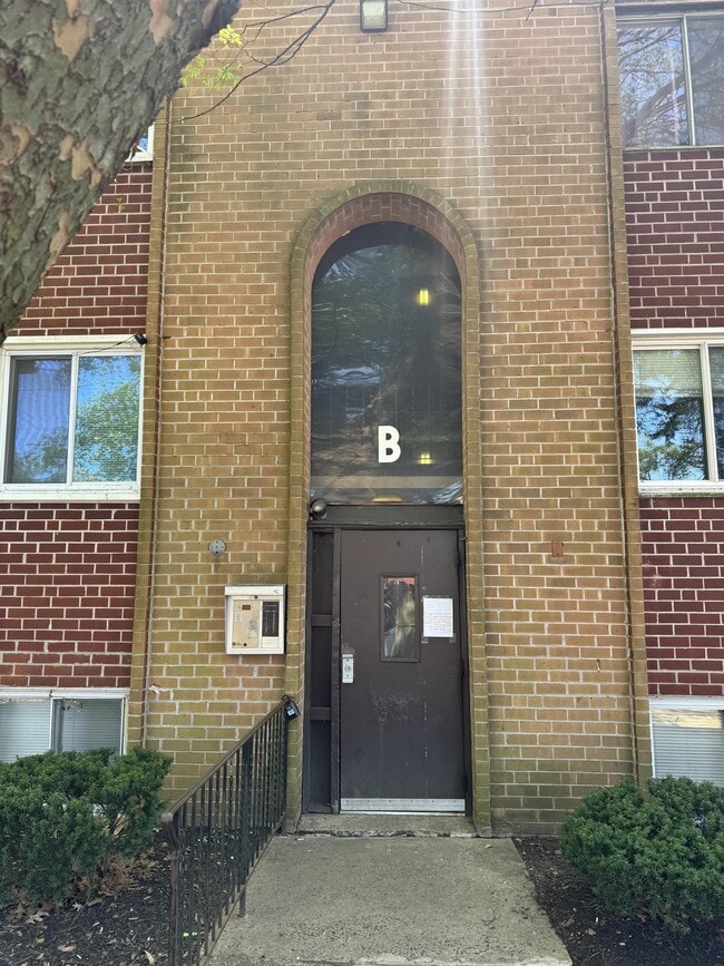 Building Photo - 110 Byberry Rd Rental